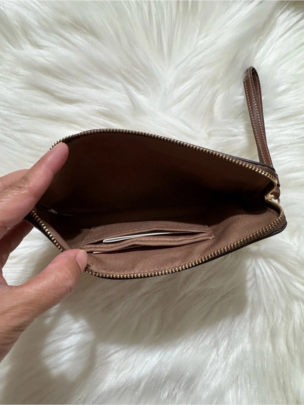 Coach || Large Corner Zip Wristlet